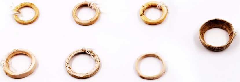 Finger rings